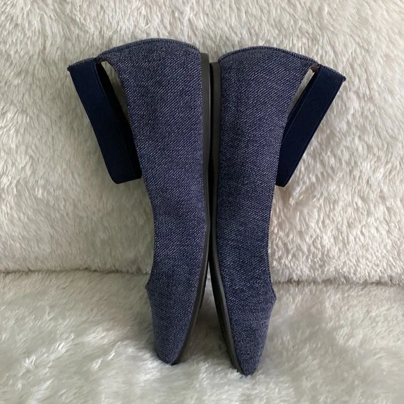 Aerosoles Women's Spearmint Ballet Flat denim with ankle elastic strap. Size 9.5 - Picture 3 of 8